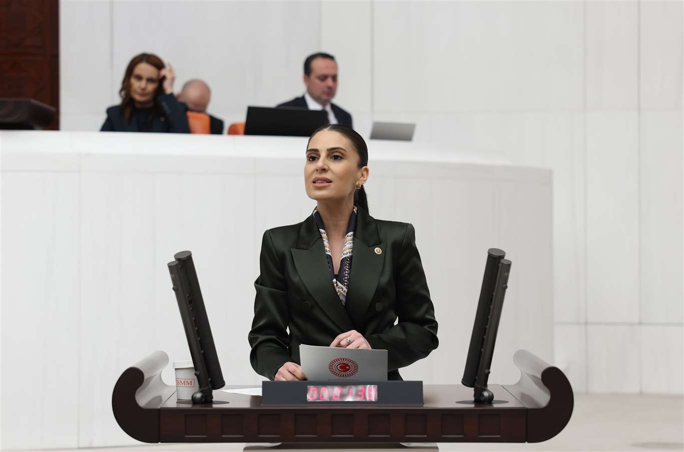       Özcan, turizmdeki acı tabloya dikkat çekti: 